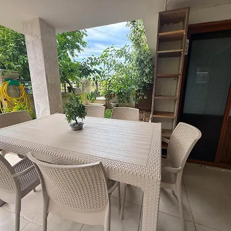 Feriehus Garden Flat Near Sarimsakli Ayvalı