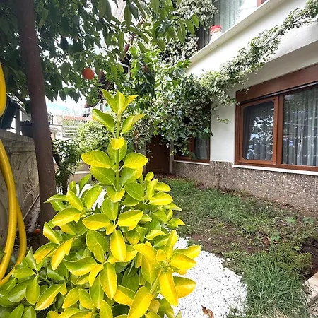 Garden Flat Near Sarimsakli Feriehus